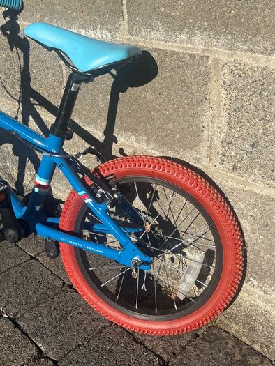 Raleigh Pop 16 Kids Bike in Blue