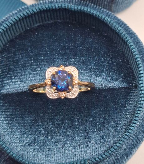 9 ct  blue sapphire and diamond ring size N