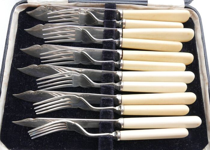 Vintage Sheffield Silver Plated Fish Flatware Serving Set in Original Box