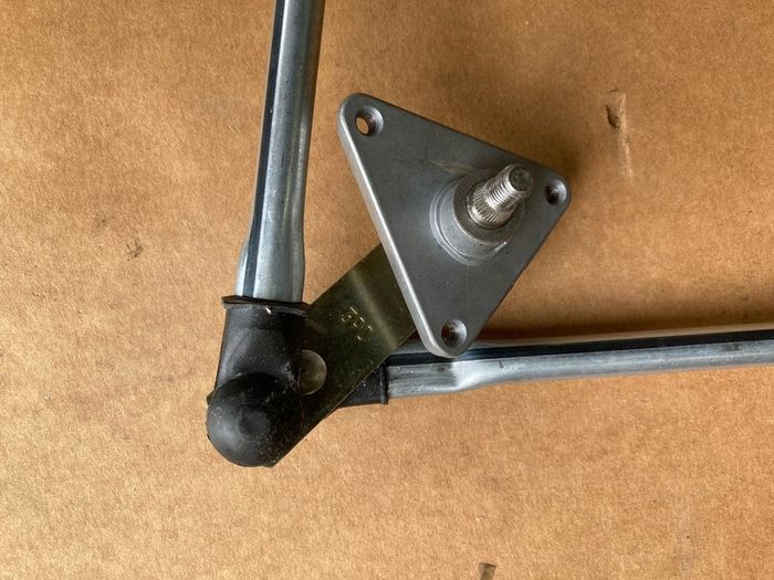 Wiper Linkage (Toyota MR2)