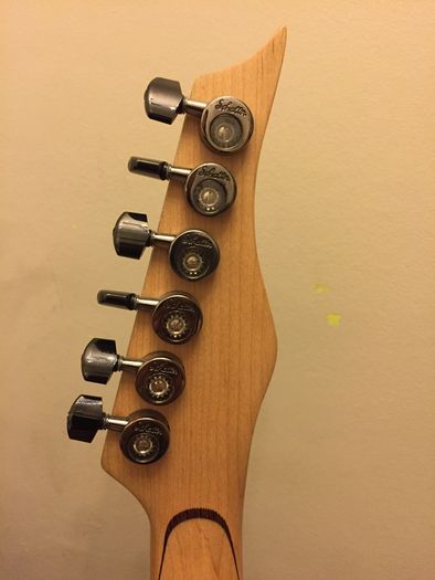 Sutch SR VI - hand crafted electric guitar