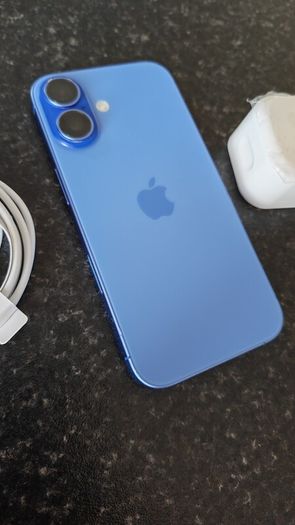 iPhone 16