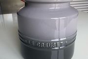 le creuset large biscuit jar