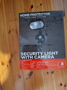 Security Camera with light with PIR sensor