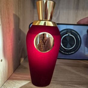 Lucrethia V Canto perfume