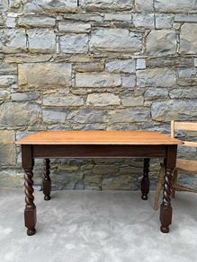 Victorian Solid Oak Dining Table.