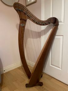 Salvi Donegal Walnut Harp