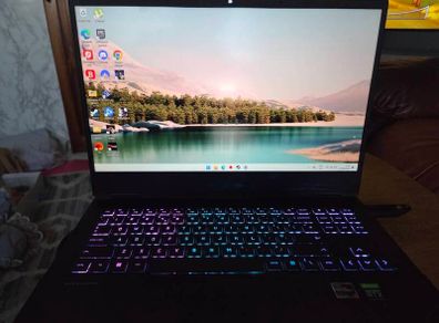 gaming laptop pc HP omen 16 with extras!