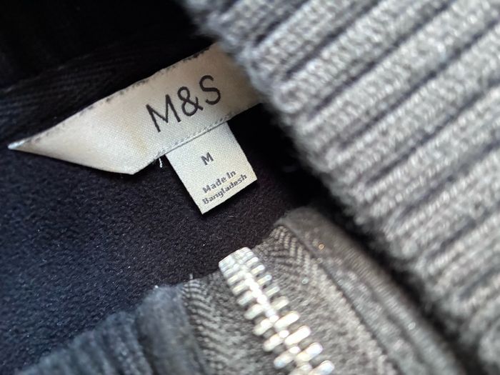 Marks & Spencer Borg textured half-zip sweatshirt in black: Medium - Suit size 10 and 12-14
