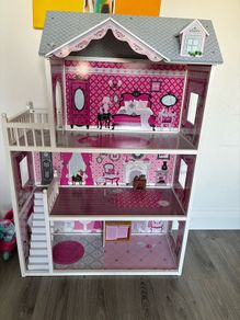 doll house