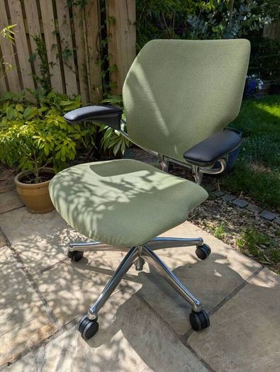 ergonomic office chair