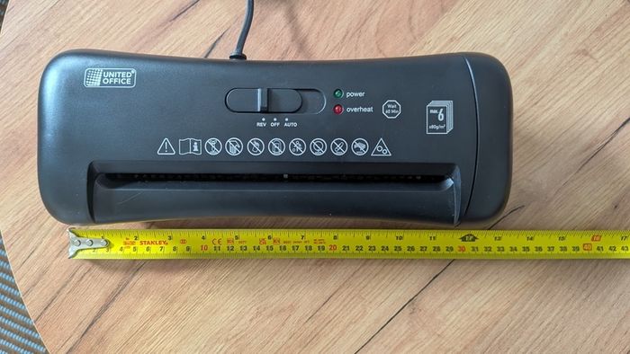 Compact shredder