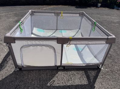 Playpen with mat 150x180