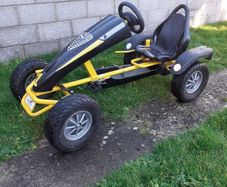 INCAR Yellow Pedal Go Kart
