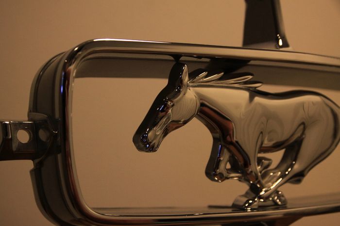 FORD 1964-1965 Mustang Pony Chrome Grill Emblem Display Muscle Car