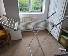 Clothes horse heated