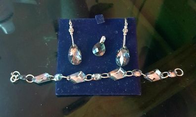 Swarovski crystal jewellery set