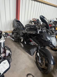 Honda blackbird breaking