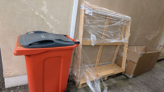 Very large storage and cardboard boxe