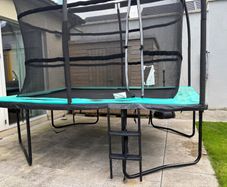 Jump power 12ft x 8ft in great condition.