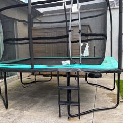 Jump power 12ft x 8ft in great condition.