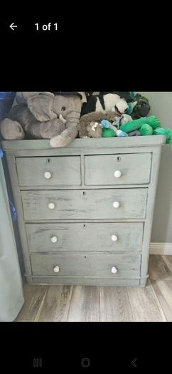 chest of drawers free