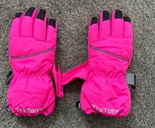 Brand New Children's Ski Gloves