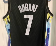 Nike Brooklyn Nets, Durant 7, Jean-Michel Basquiat jersey