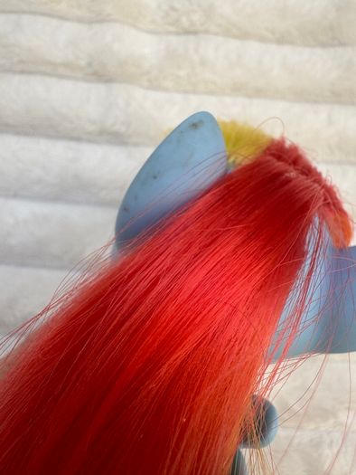 Hasbro 2016 G4 My Little Pony The Movie Rainbow Dash Brushable Hair approx. 6 Inches Dirty Damaged Her hair in some kind of glue Please see photos