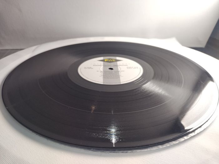 Sound Crowd - Sixth Season - PWL International - EXCELLENT NICK!
