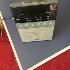 Vintage Clock Radio