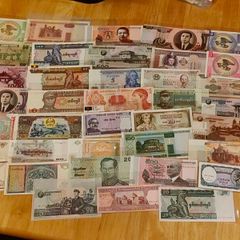 World banknotes 70