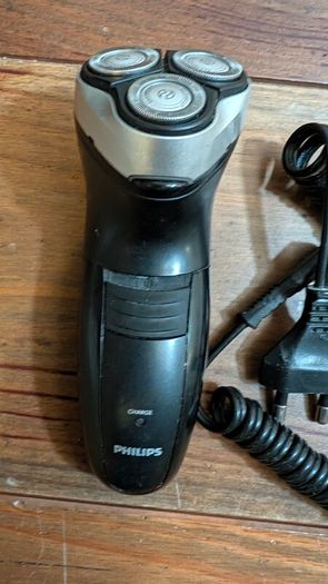 Phillips 3000 series electric face razor