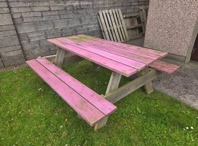 Woodford 6 seater picnic table