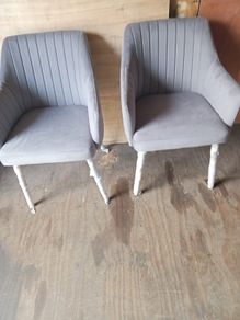 2 brand new chairs