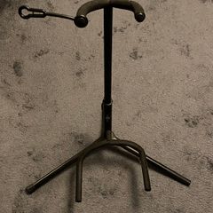 Guitar stand