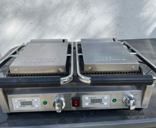 Buffalo double ribbed contact grill