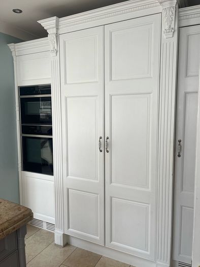 Solid wood in frame kitchen