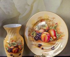 Rare Vintage Aynsley "Orchard Gold" Dinner Plate and Vase