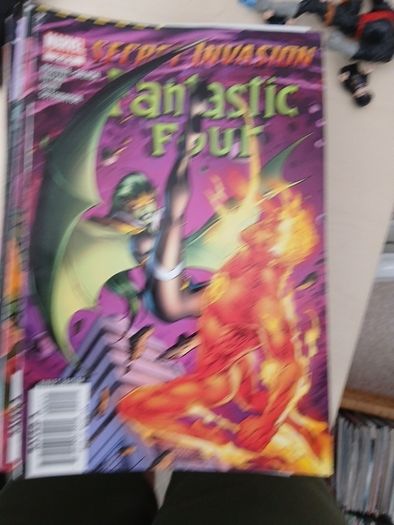 75 Secret Invasion cross over comics