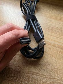 DisplayPort cable