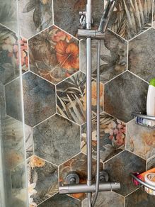 Tiles stunning hexagonal shape