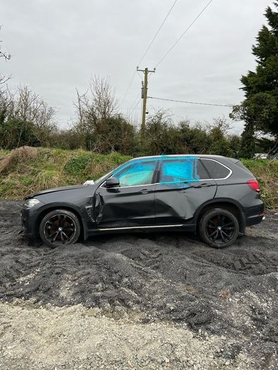 Breaking bmw x5 2015 xDrive25d f15 A90/7
