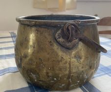 Antique Dutch copper/brass pot