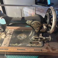 Singer J87099 sewing machine 1904