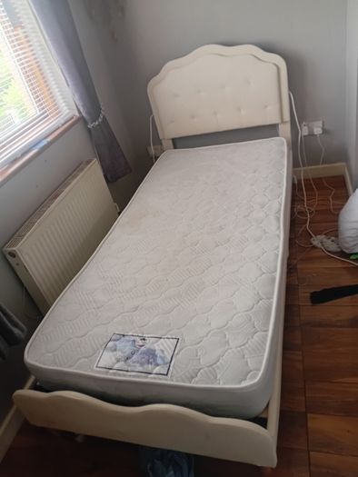 Girls single bed