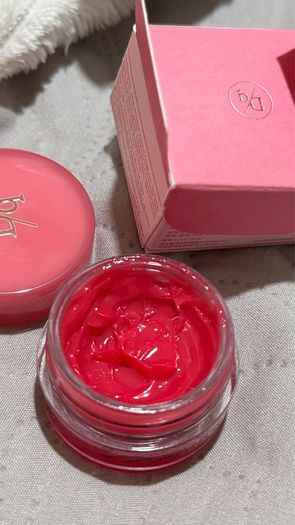 Holika holika lip blur pot and Dasique lip balm