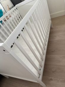 SUNDVIK ikea Cot and mattress