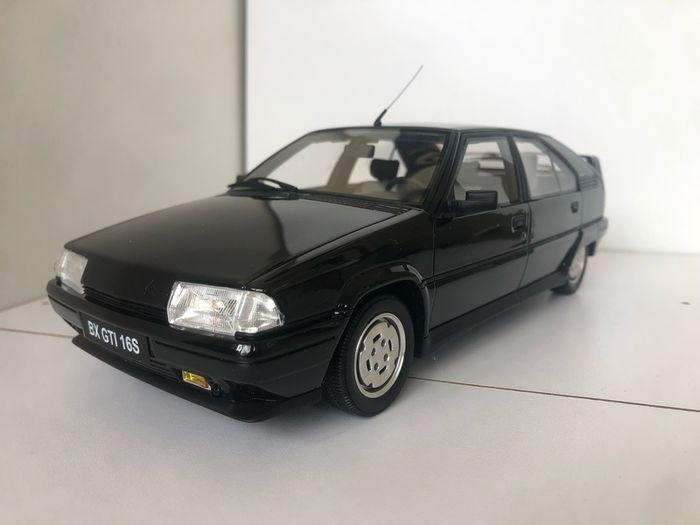 model cars Autoart, minichamps, Otto, Norev etc