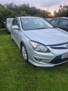10 hyundai i30 1.6crdi breaking